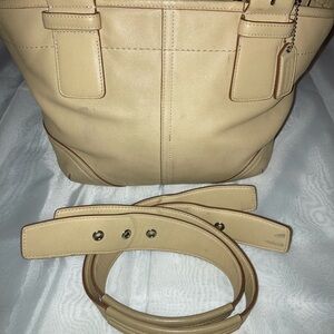 Coach Beige Leather Soho Tote ~Creed #9544
